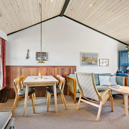 1 Bedroom Cozy In *