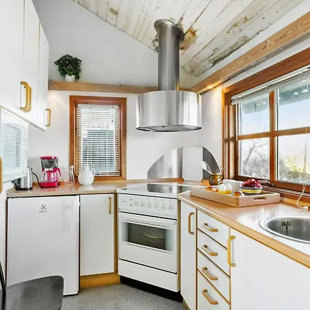 Casa de Férias 1 Bedroom Cozy In Munkebo