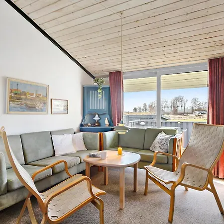1 Bedroom Cozy In *