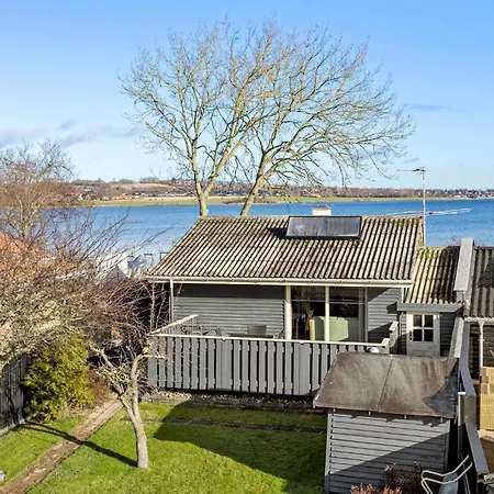 1 Bedroom Cozy In Casa de Férias *